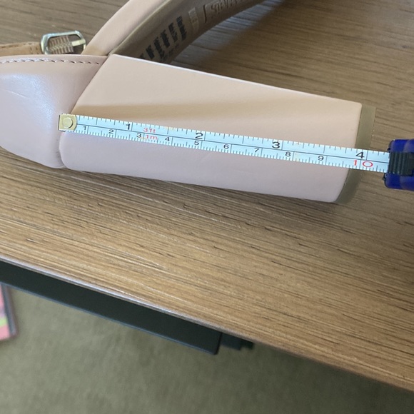 Nude high heels 4 inch block heels. Open toe size 9 - Picture 3 of 3